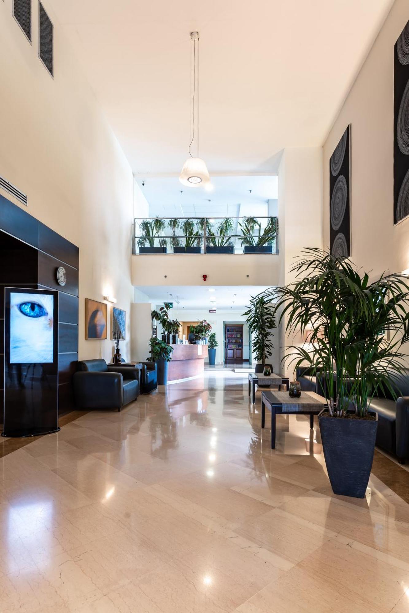 Hotel Mercure Leonardo Da Vinci Rome Airport 4*